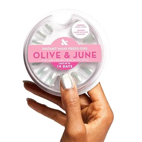 Olive & June Instant Mani Press-On Nails Review 2025 – Buyer's Guide 2 Instant Mani Press-On Nails